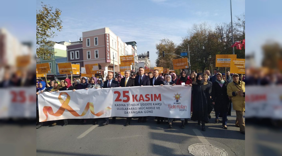 AK Kad�nlar �iddete Kar�� Y�r�d�