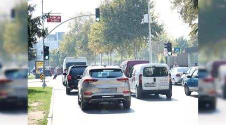 Trafik ışıklarında araçlara yeşil flaş uygulaması kalkıyor