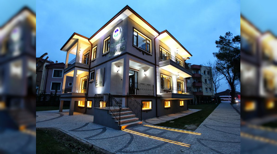 Kitapseverler Faik Baysal'da buluuyor