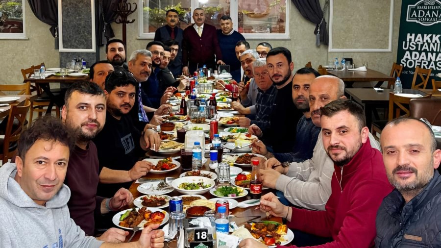Makinistlerden Bayram Dindara veda yemei