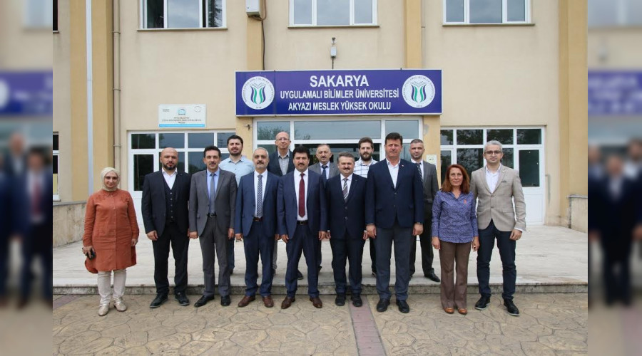 AKYAZI MYO'YA YENİ MÜDÜR