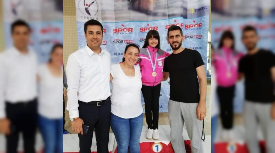 D�nya Rekoru K�rarak Birinci Oldu