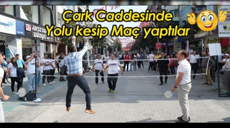 "ARK CADDESNDE YOLU KESP MA YAPTILAR"