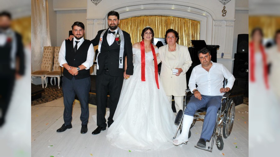  Hiper Ajans Sahibi mer Akdemir ve CHPli Goncagl Dursun dnyaevine girdi