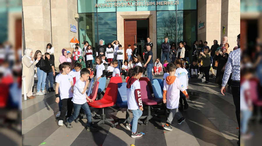 renciler Akyaz SGM'de elendi