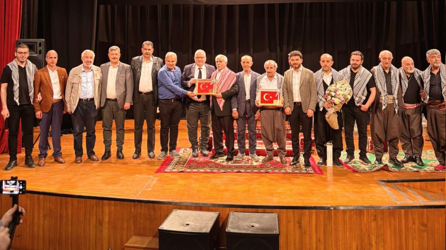 Sakarya Bykehir Belediyesinden kltr dolu gece; Sakarya Gaziantepliler Derneinin katklaryla Anadolu Kltr Bulumasnda sra gecesi cokusu yaand