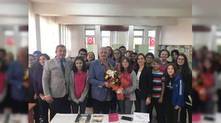 Aykut Yiğit Ortaokulu Yazar Fahri Tuna'yı ağırladı.