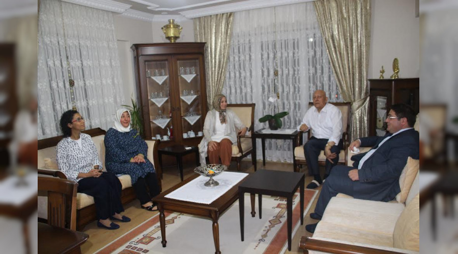 Durmuş, Eğitimci Şahin Ailesini Ziyaret etti.