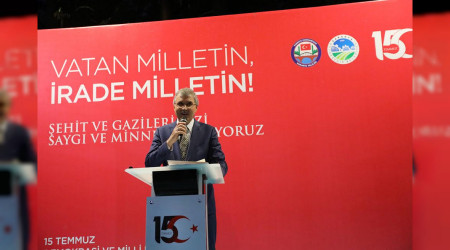 Vatanına ve bayrağına sevdalı bir milletiz