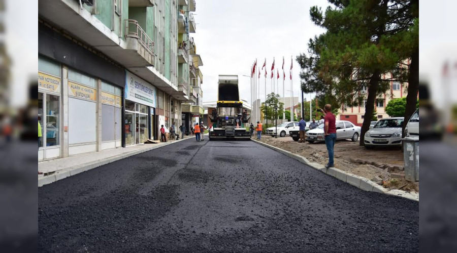 'Kltr Caddesi ve 620. Sokakta Asfalt almalar Balad'