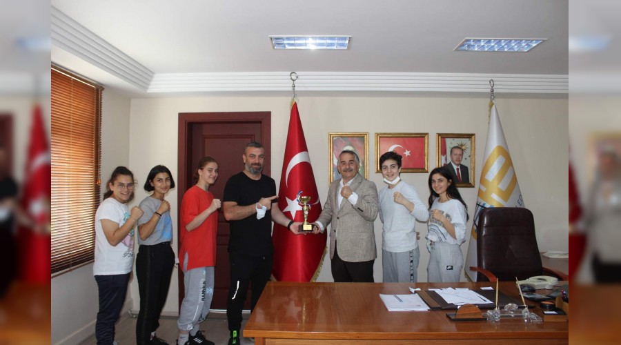 Arifiyeli Boksrler Ringlerde Frtna Gibi Esti