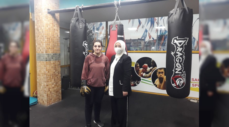 MLLETVEKL ATABEK AMPYONLA BOKS YAPTI
