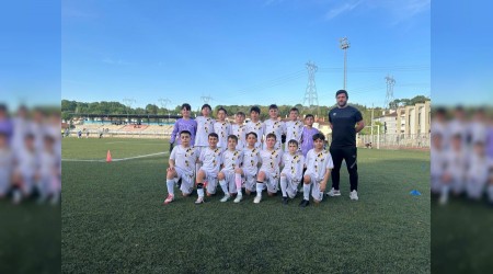 Sakaryaspor U11 (C), ligde puann 4e ykseltti. Serdivanspor adyla sahaya kan minikler berabere kald