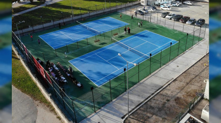 Sakarya'ya 2 Adet Tenis Kortu Kazand�r�ld�