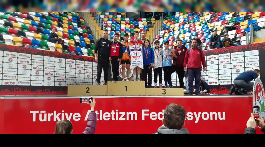 Sait Faik abas�yan�k orta okulunun ba�ar�s�