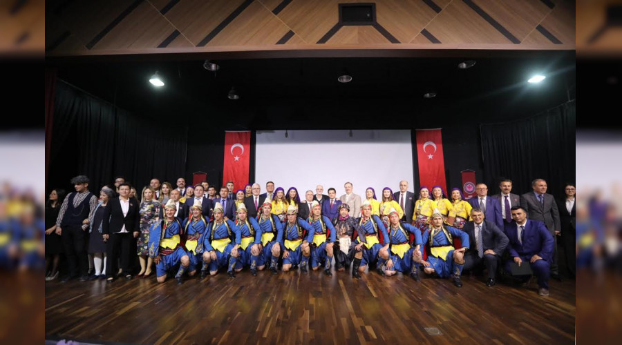 24 Kas�m ��retmenler G�n� Vesilesiyle Kutlama Program� Tertip Edildi