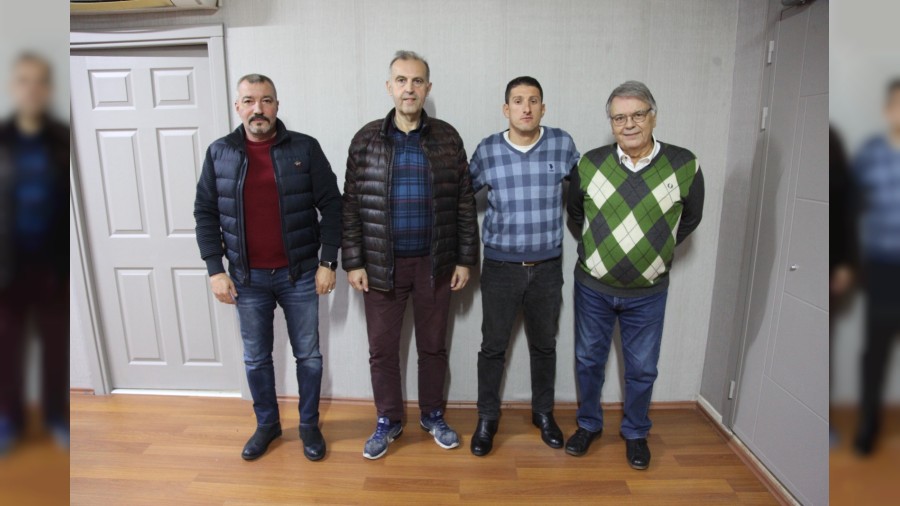 Bursaspora Sakaryal Sportif Direktr geliyor