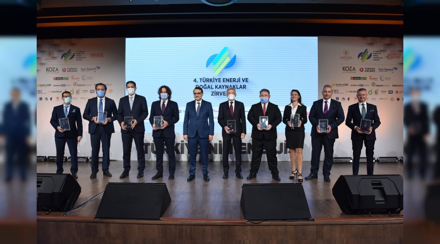 Enerji ve Do�al Kaynaklar Zirvesi�nde SEDAޒa �d�l