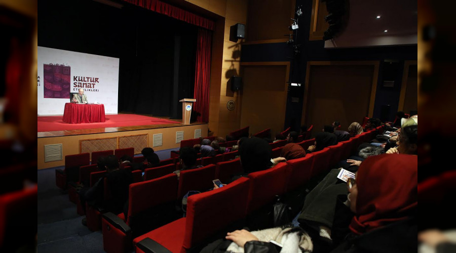 �stiklale Hasret Bir M�tefekkir: Mehmet Akif