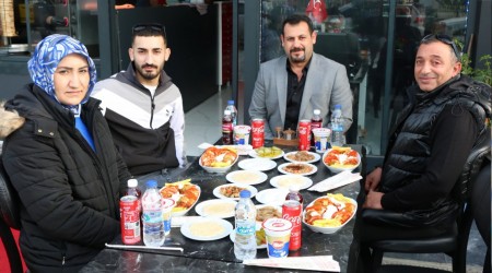 Sakaryada Hatay Lezzetlerine vg; Katl Pazaryeri Dernei ve Arzum Lava iletmecilerinden ziyaret