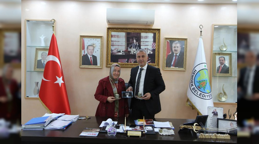Anlaml sergi  Pazar gn alyor