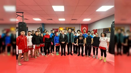 Bykehirin kick boks ve taekwondocular ampiyonada ter dkecek