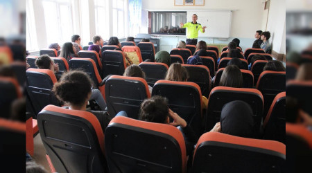 Cemil Meriç Sosyal Bilimler Lisesinde Trafik Eğitimi