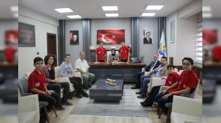 Gelece�in Bilim �nsanlar�na Durmu�'tan Ba�ar� Belgesi