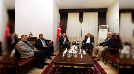 Sakarya Eski Valisi Kra'tan Vali Nayir'e Ziyaret
