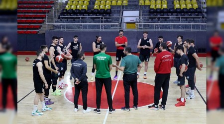 Sakarya Voleybol, Evinde VakfBank' Arlayacak!