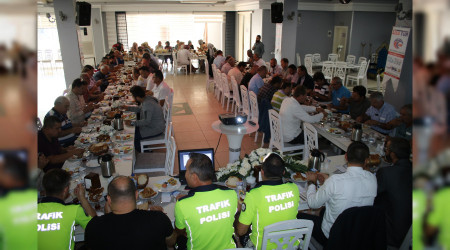 SERVS OFRLER VE HOSTESLERE TRAFK KURALI ETM VERLD?