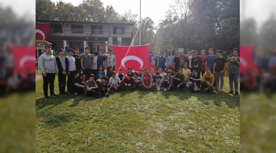 Adapazar Anadolu mam Hatip Lisesi Gnllere Kamp Kuruyor.