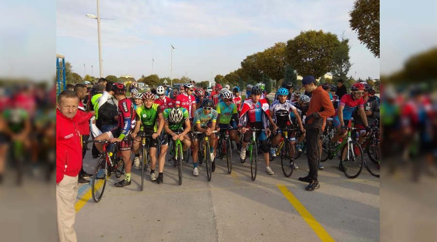 Bisiklet Takımı altyapıda ilk resmi yarışlarına çıktı