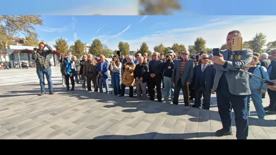 KENT MEYDANI'NDA TEK SES! GENEMYORUZ.. 