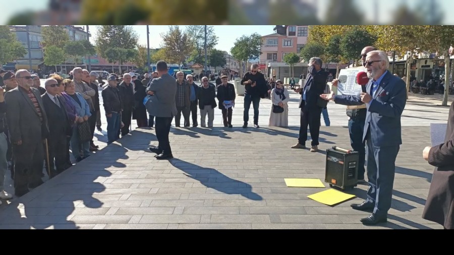 KENT MEYDANI'NDA TEK SES! GENEMYORUZ.. 