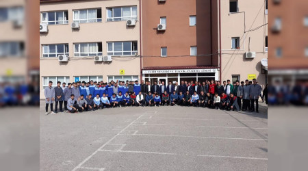 REKT�R SARIBIYIK L�SE ��RENC�LER�YLE BULU�TU