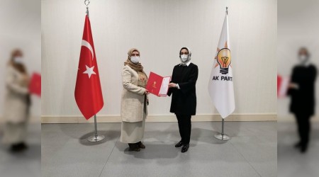 AK Kadnlar Kongre ncesi Bulutu