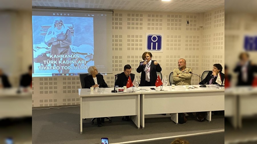 Kahraman Trk Kadnlar Tiyatro Topluluundan 25 Kasma anlaml program