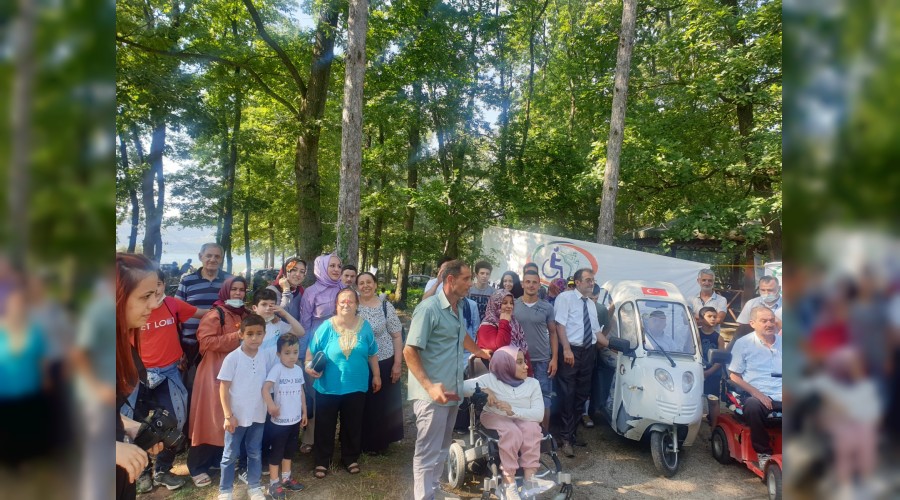 Sakarya'da engelliler l Orman'nda dzenlenen piknikte bir araya geldi