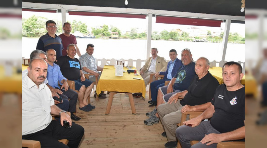 'Karasu'daki Bat�k U-20 Denizalt�s�na Profesyonel �nceleme'