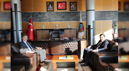 Genel Sekreter Ak'tan �ade-i Ziyaret