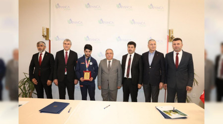 SPORDA ORTAK ALIMA BALIYOR