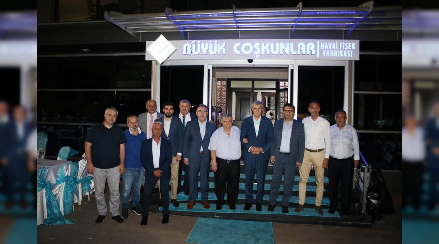 Büyük Coşkunlar; havai fişek gösterisi işlinde bu yıl 170 çocuğu sünnet ettirdi