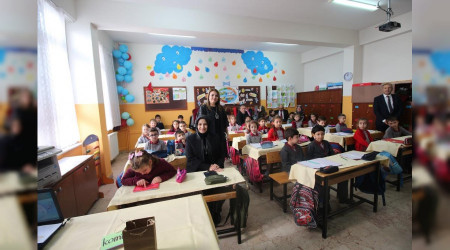 Sakarya'da Emekli Öğretmenler Derse Girdi