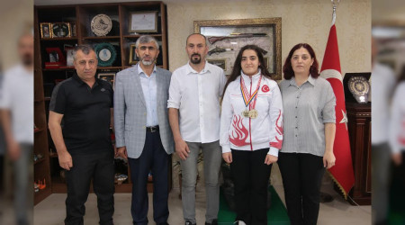 Arif zsoy , Avrupa ampiyonunu Arlad