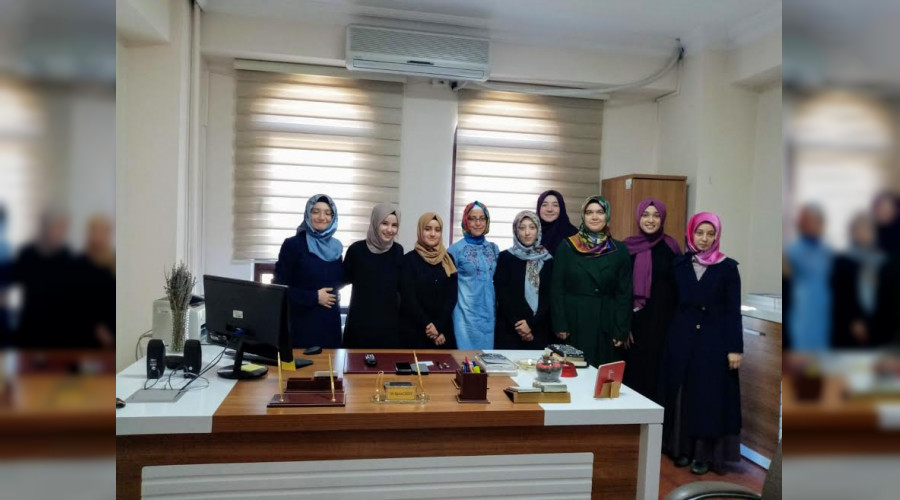 Camiler ve Din Grevlileri Haftasnda ehit Ylmaz Ercan Kz AHL rencilerinden Anlaml Ziyaret