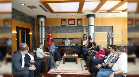 Bakan Alemdar Sakaryaspor'un Yeni Ynetimini Arlad