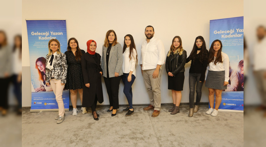 Gelece�i Yazan Kad�nlar Projesinde T�rkiye Finaline Do�ru