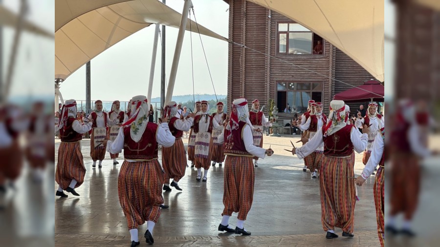 HENDEK BAYRAKTEPEDE MAARF HALK DANSLARI ENL GEREKLETRLD