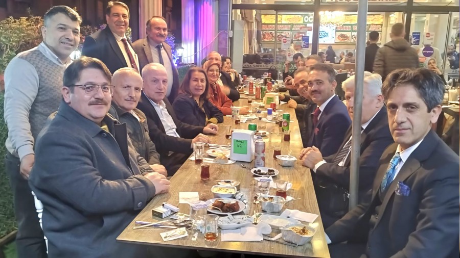 Eitim mfettileri iftarda bulutu; Emekli meslektalarna vefa gsterdiler